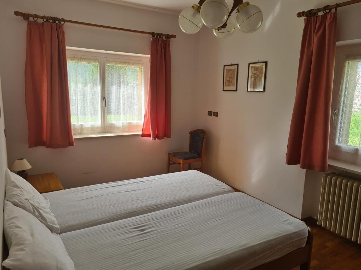 Appartment Deville With Garden موينا المظهر الخارجي الصورة