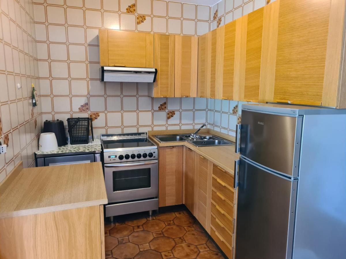 Appartment Deville With Garden موينا المظهر الخارجي الصورة