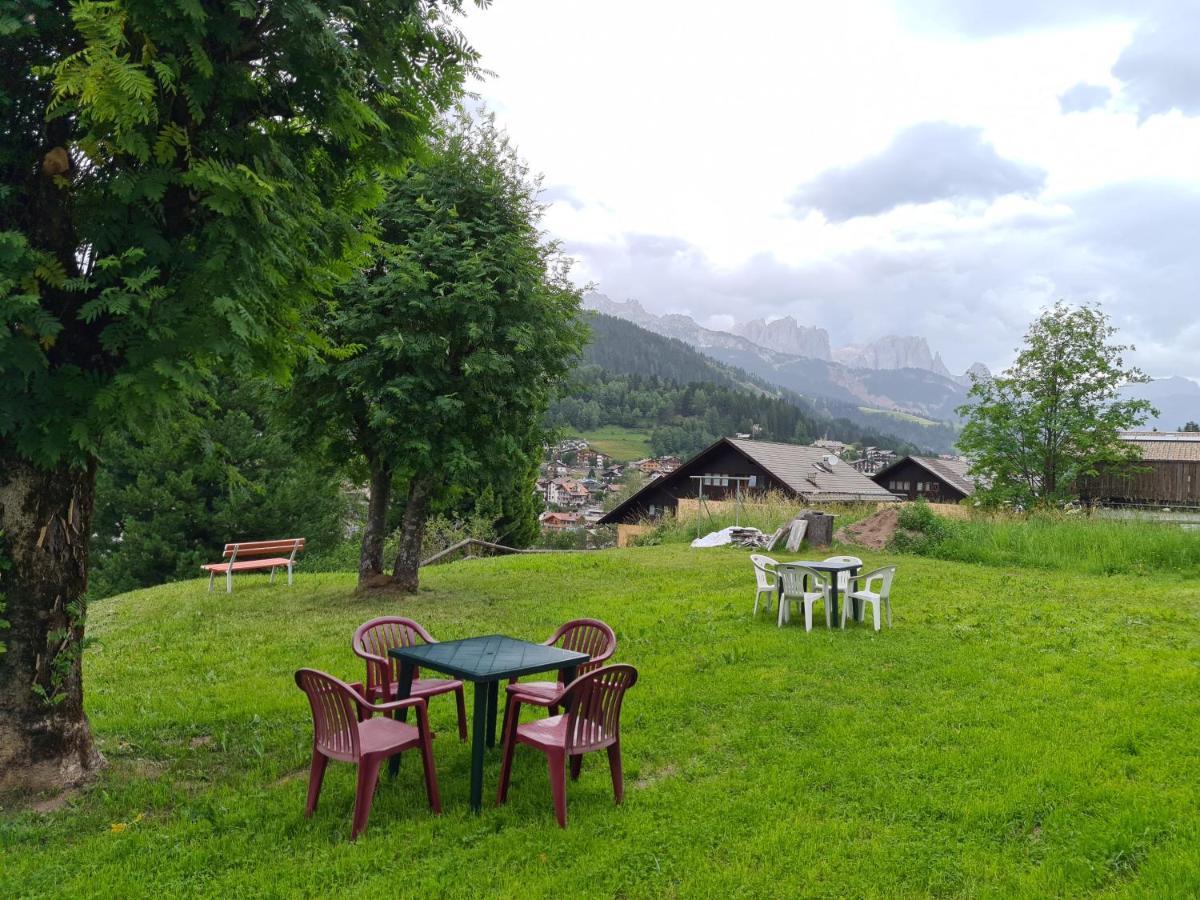 Appartment Deville With Garden موينا المظهر الخارجي الصورة